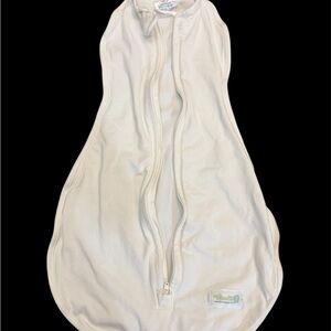 EUC Woombie Original Baby Swaddle 0-3 months